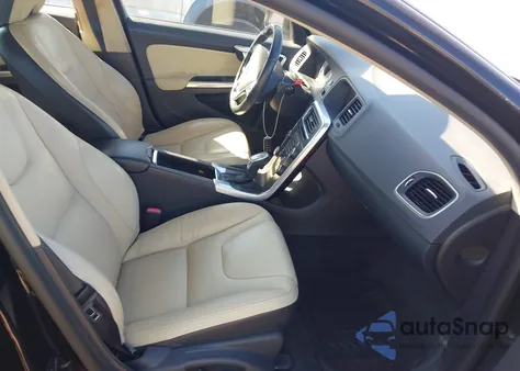 2013 Volvo S60 T5 z USA, uszkodzony, nr VIN YV1612FS9D1219044